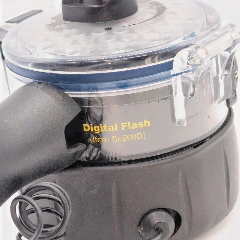 Sealife SL960D Underwater Dive Flash with Mount